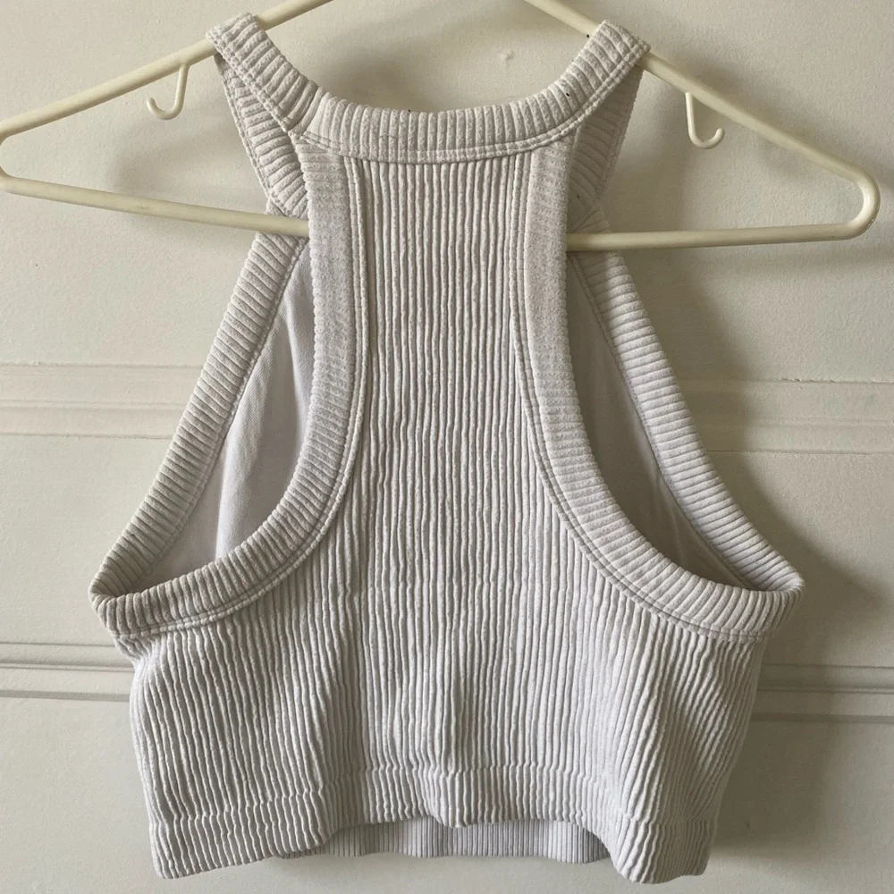 🌻Women's Ribbed White Halter Top - Picture 3 of 5